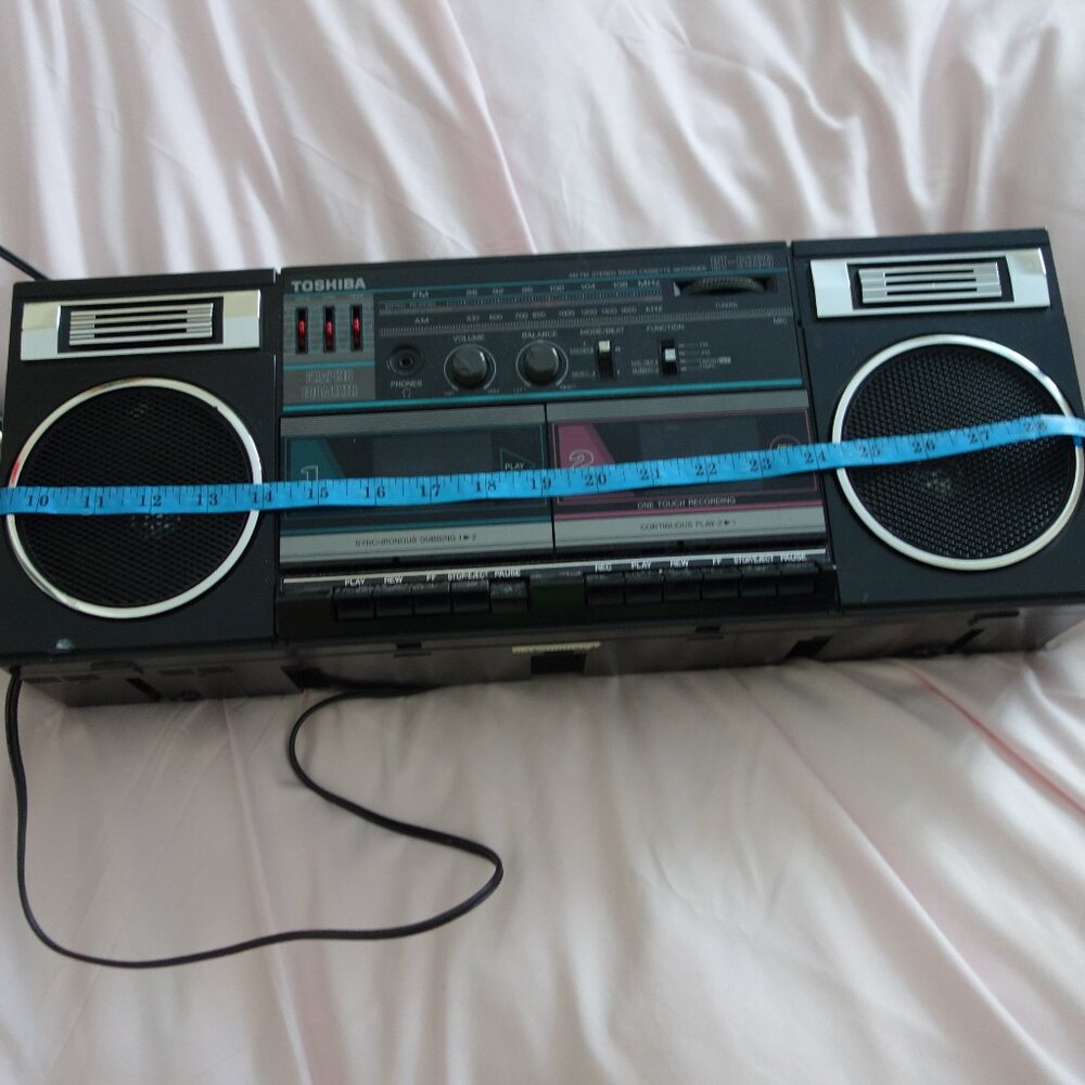 Vintage Toshiba RT-6066 Black FM/AM Dual Cassette Recorder Boombox - Picture 13 of 16